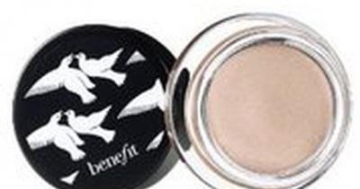 Benefit Creaseless Cream Shadow Liner  4,5g Odstín Honey Bunny